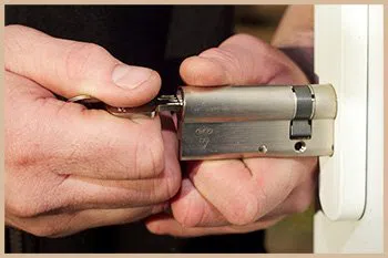 Elite Locksmith Services Bradenton, FL 941-564-3315 Elite Locksmith Services Bradenton, FL 941-564-3315 - 1-locksmiths