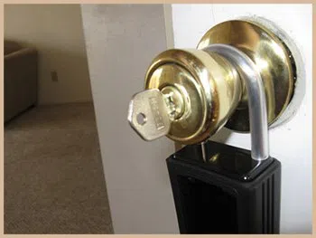 Elite Locksmith Services Bradenton, FL 941-564-3315 - 3-locksmith-key-service